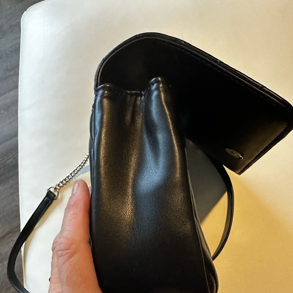 2pc Bundle DKNY Veronica medium chain strap quilted bag + Veronica wallet. - Picture 2 of 9